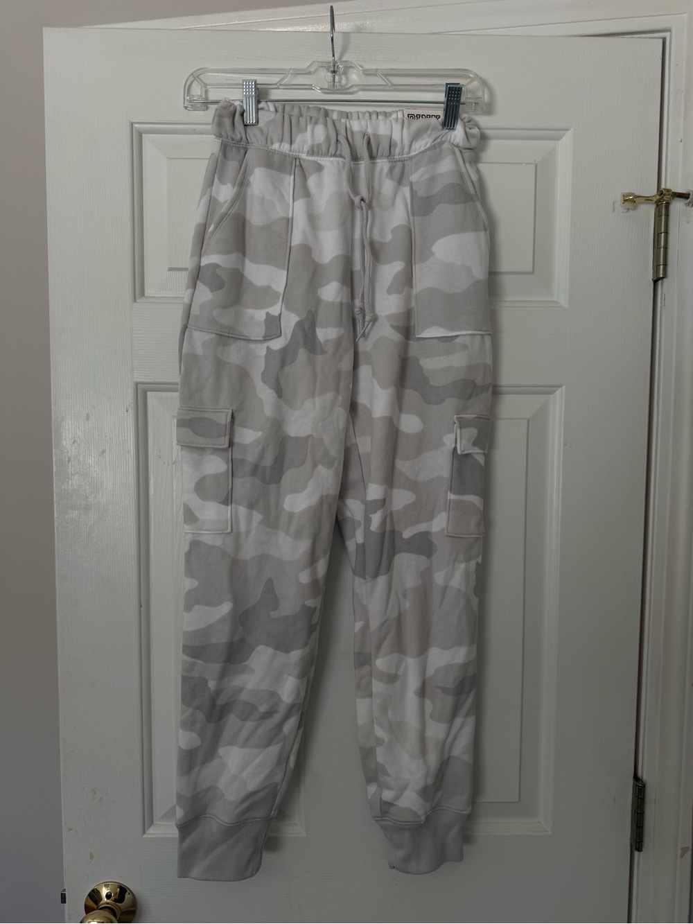 PINK Victorias Secret Grey Camo Cargo Jogger